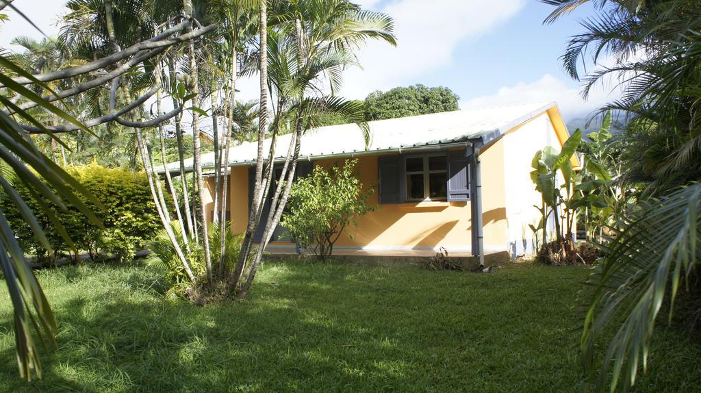 Les Bungalows Du Mont-Auban Sainte Clotilde Exterior photo