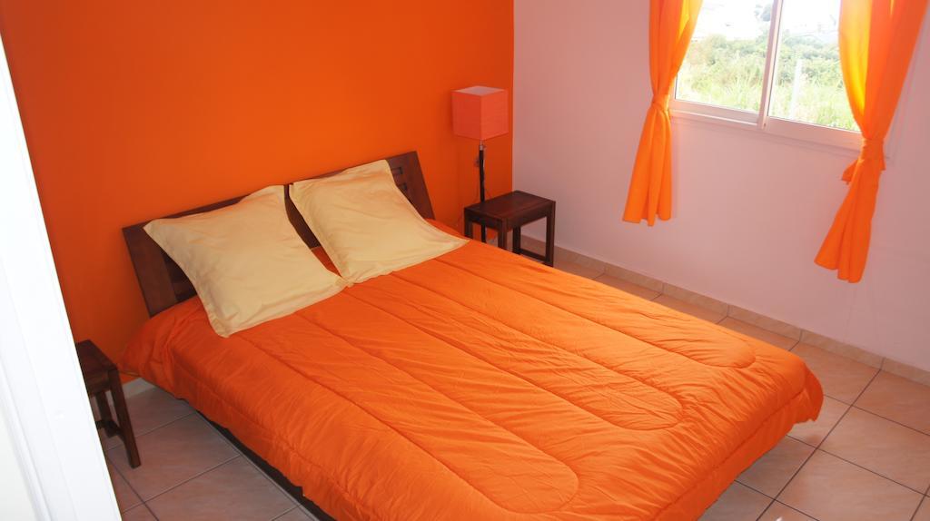 Les Bungalows Du Mont-Auban Sainte Clotilde Room photo