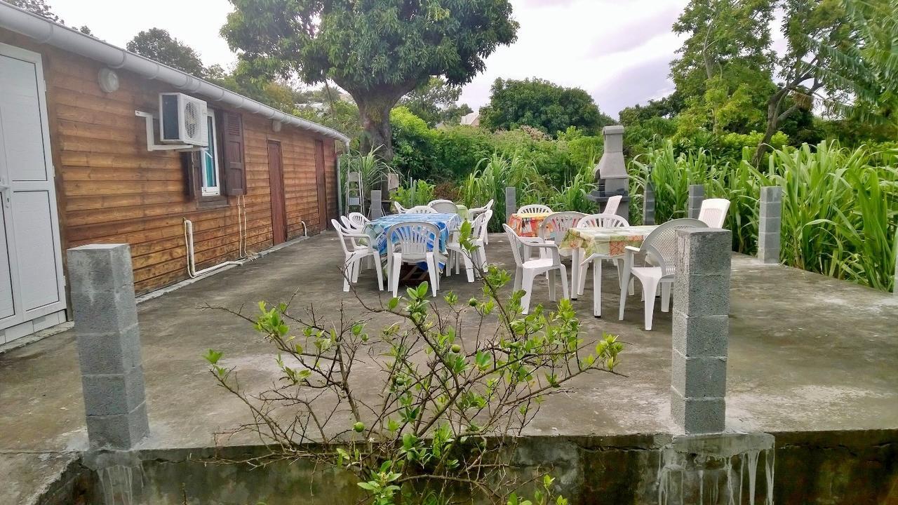 Les Bungalows Du Mont-Auban Sainte Clotilde Exterior photo